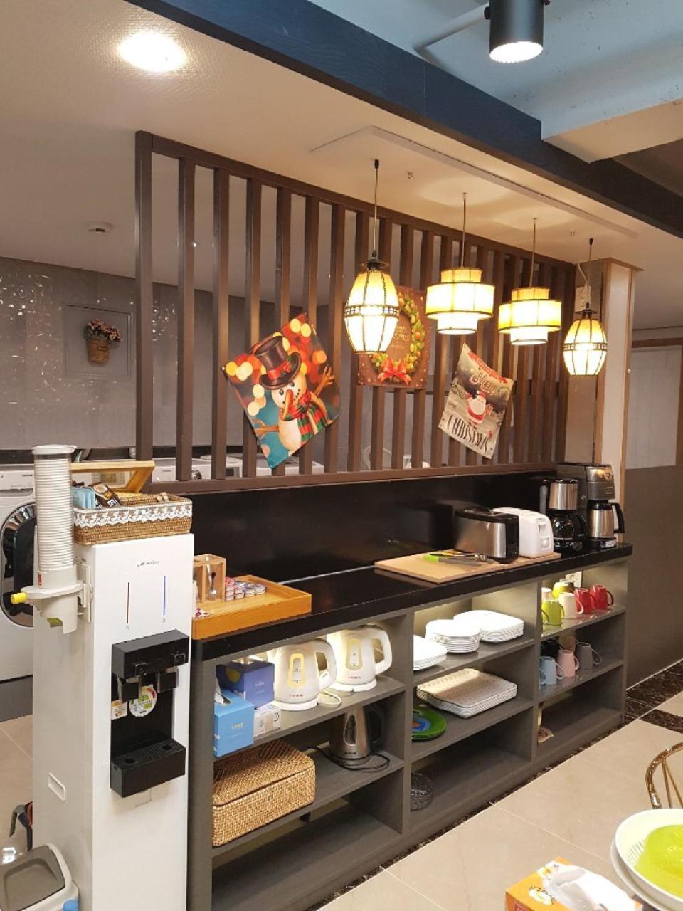 J-Honor Guesthouse Сеул Екстер'єр фото