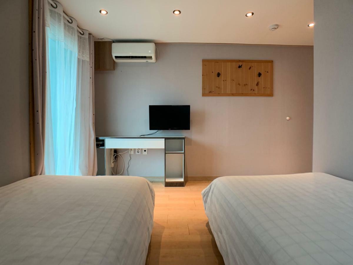 J-Honor Guesthouse Сеул Екстер'єр фото