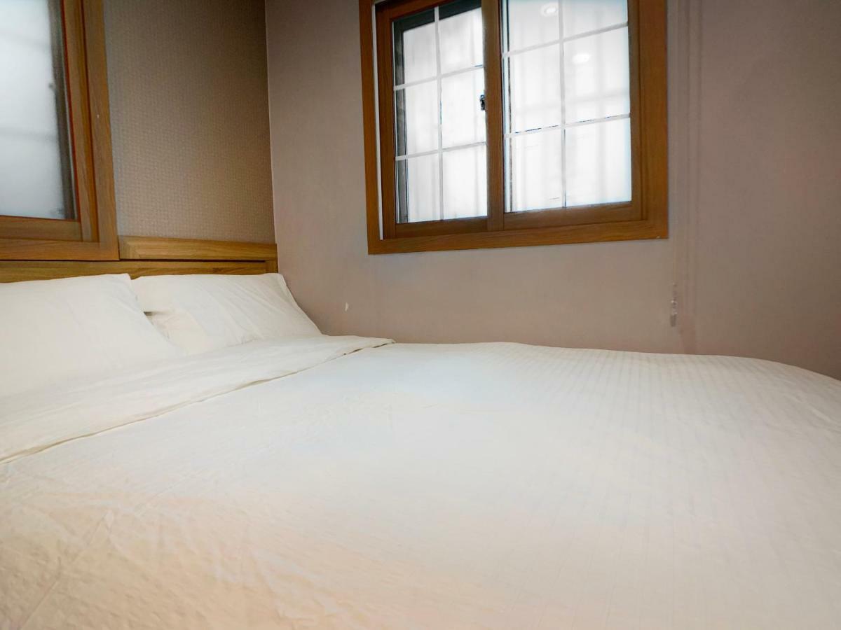 J-Honor Guesthouse Сеул Екстер'єр фото