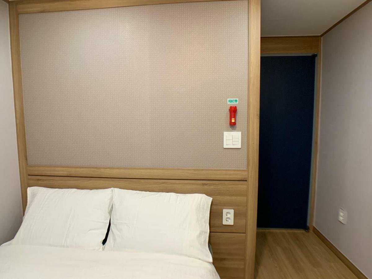 J-Honor Guesthouse Сеул Екстер'єр фото